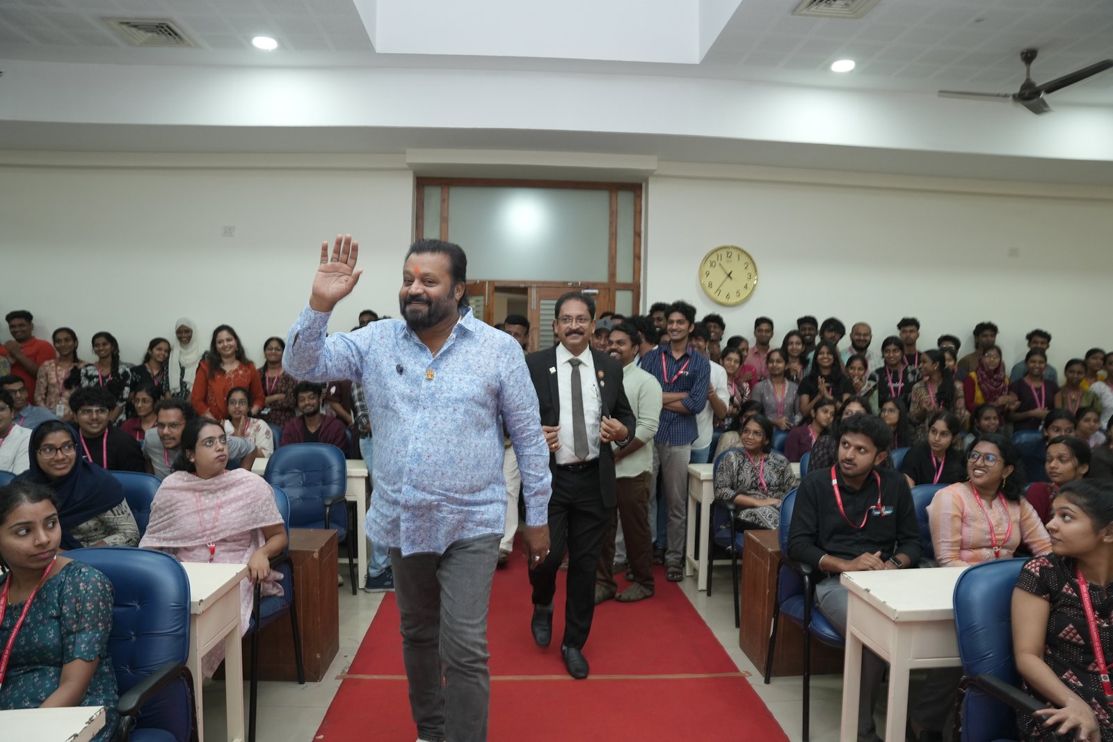 HONOURING CA.SREEKUMAR BY Shri SURESH GOPI M P