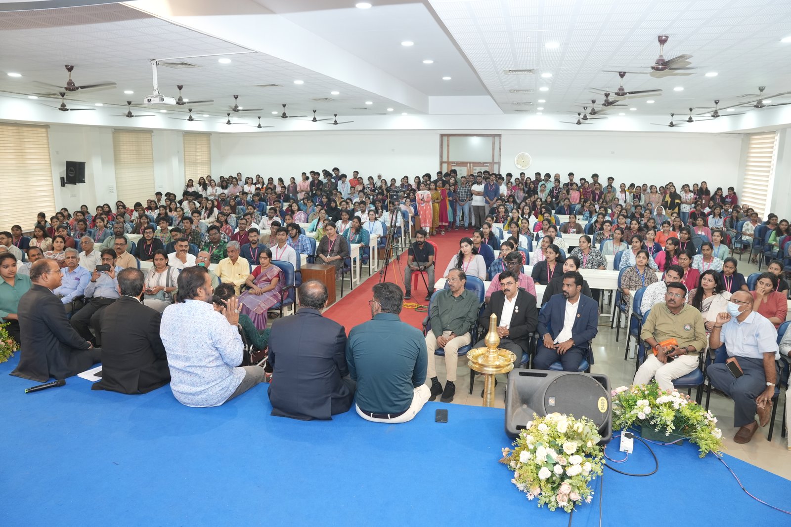HONOURING CA.SREEKUMAR BY Shri SURESH GOPI M P