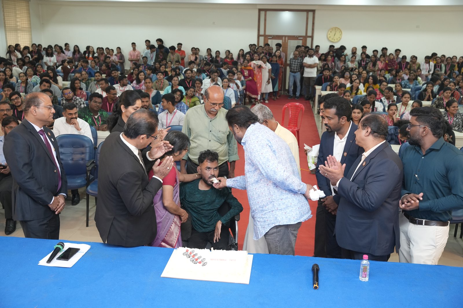 HONOURING CA.SREEKUMAR BY Shri SURESH GOPI M P