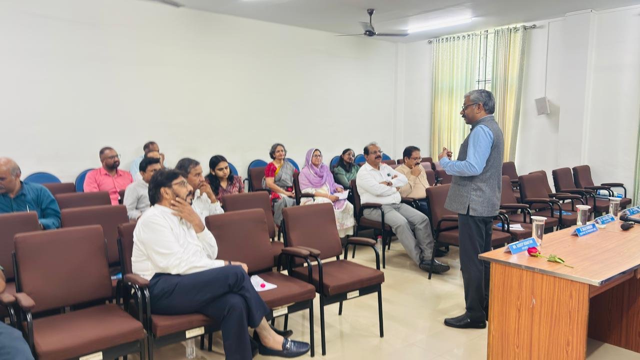 LISTENING & PRESENTATION SKILLS EMOTIONAL INTELLIGENCE