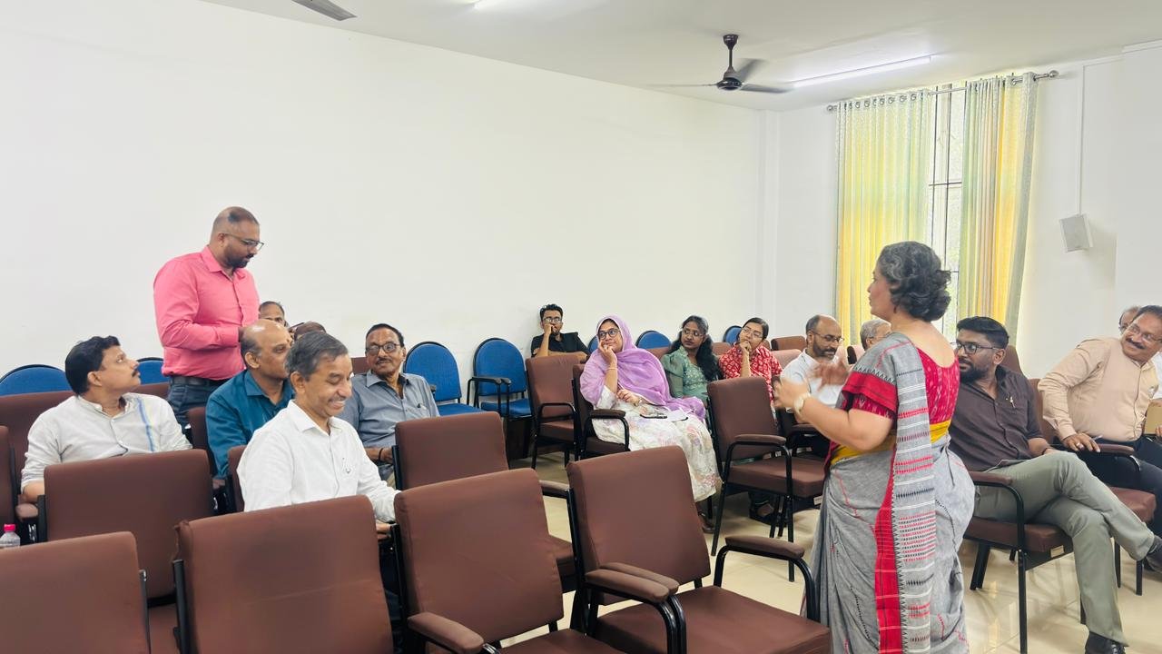 LISTENING & PRESENTATION SKILLS EMOTIONAL INTELLIGENCE