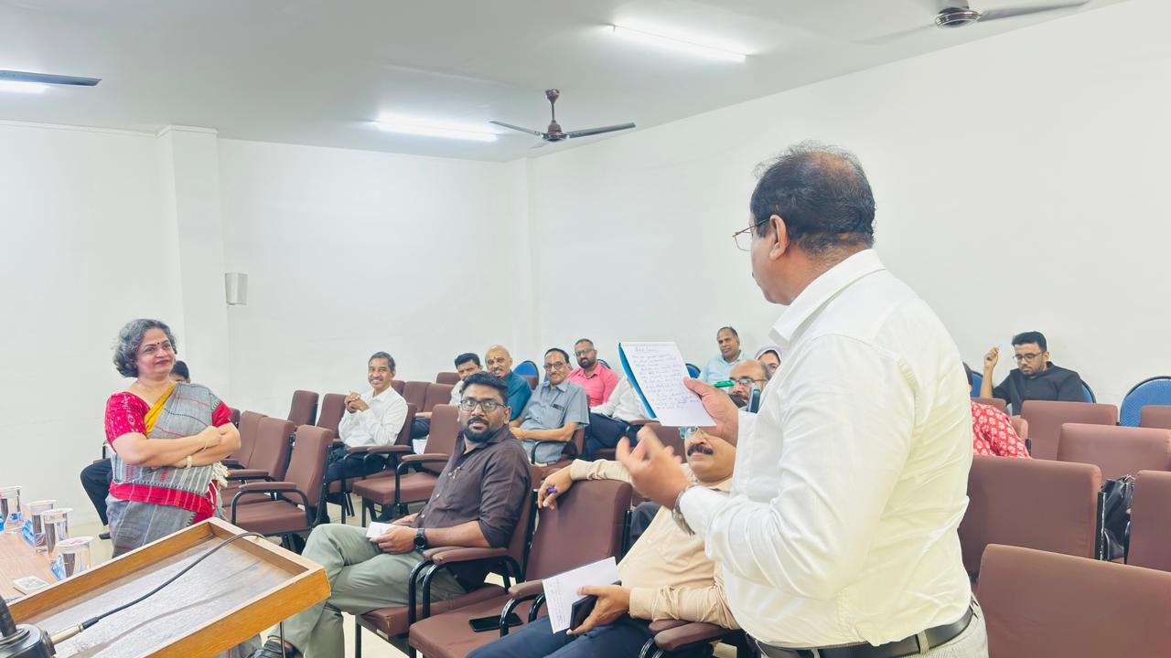 LISTENING & PRESENTATION SKILLS EMOTIONAL INTELLIGENCE